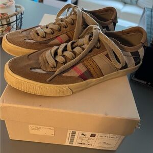 Burberry Brown Vintage-Inspired Sneakers with Canvas Upper